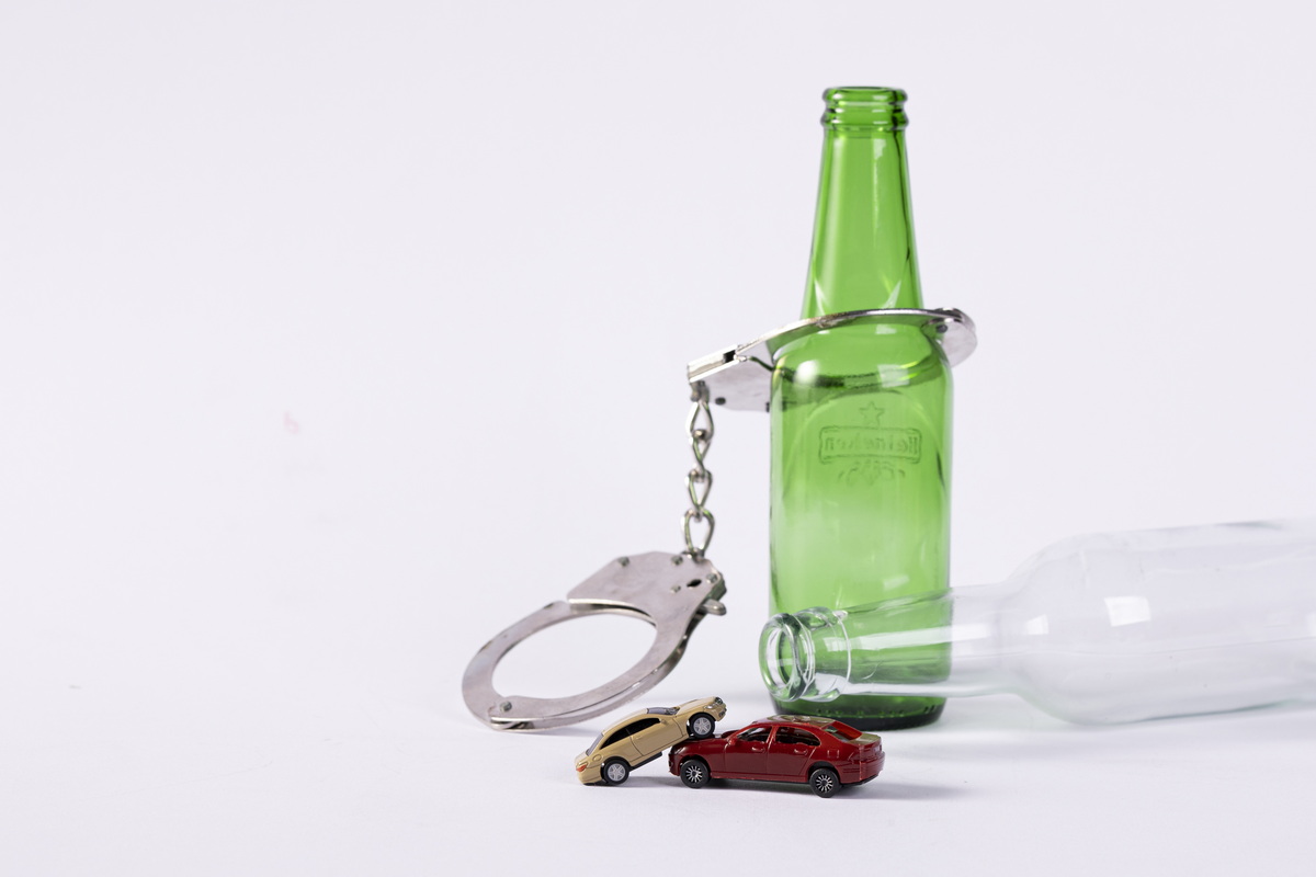 酒后驾车肇事逃逸问题是怎么判罚的?