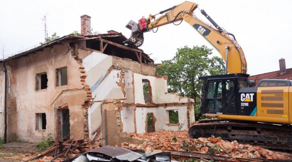 (土地农用地土地管理法)农村土地可以建厂房吗