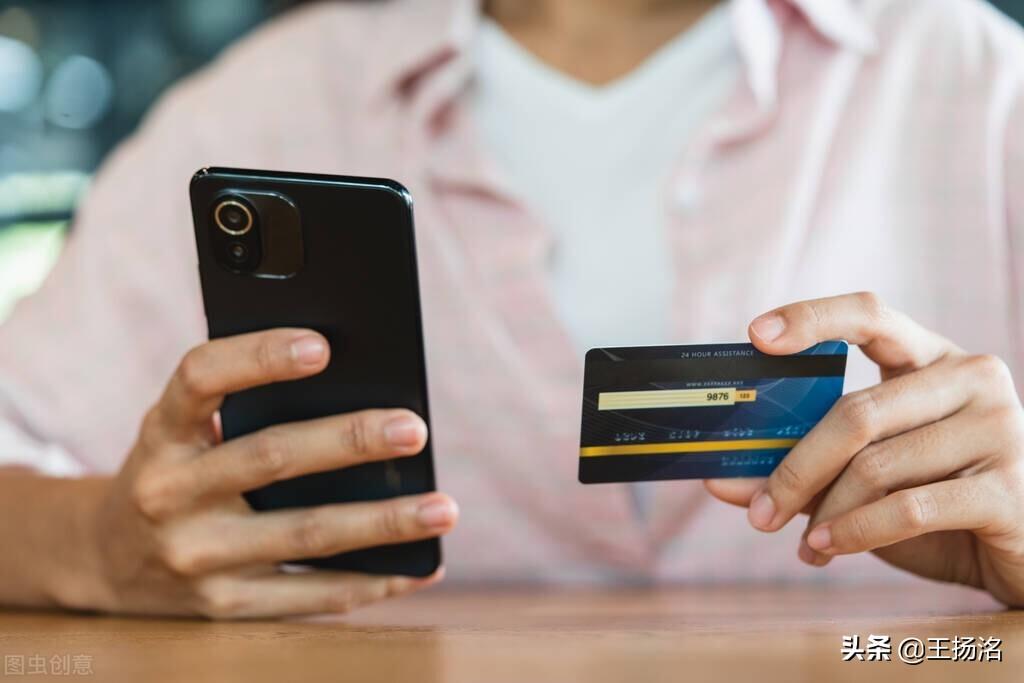 逾期想换款怎么和客服协商,如果信用卡逾期,怎么协商才能让银行让步呢