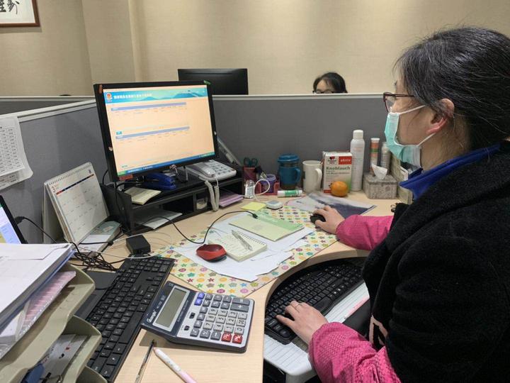 区税务局快速退税助企复工复产：315万元出口退税资金，2小时迅速到位