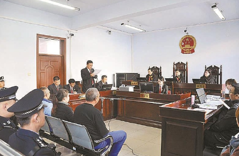 怀来县驾驶证期满换证逾期,村霸敲诈勒索要判几年?