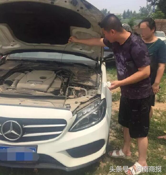 一女子贷款买车，还款晚了一天，车竟被卖方公司拖走！还拒不返还
