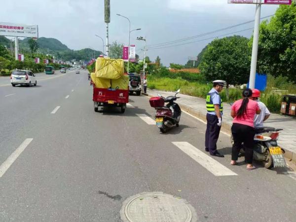 摩托车逾期十天未年检,摩托车报废无证驾驶怎么处罚